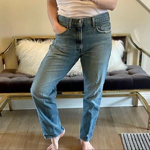 Levi’s Mens 505 Regular Fit Medium Wash Denim Straight Leg Jean